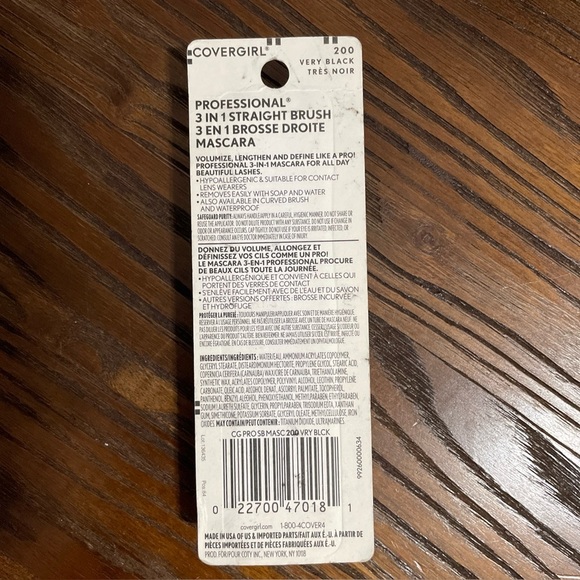 CoverGirl Professional 3-in-1 Mascara in Very Black - Picture 2 of 2